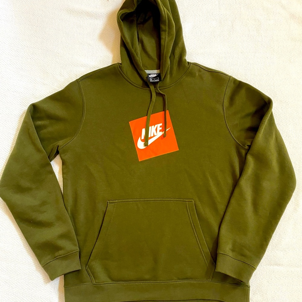 🔥👍🏽BRAND NEW Nike hoodie super stylish👍🏽